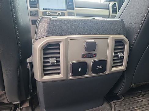 Certified 2022 Ford F350 Lariat w/ Tremor Off-Road Package AWD/4WD image 10
