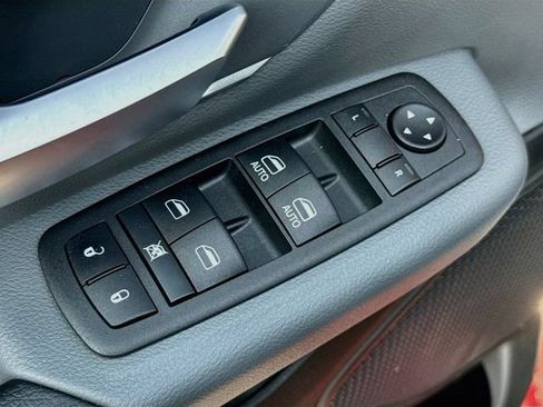 Used 2022 RAM 1500 Big Horn AWD/4WD image 25