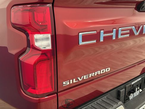 Used 2024 Chevrolet Silverado 1500 LTZ AWD/4WD image 41