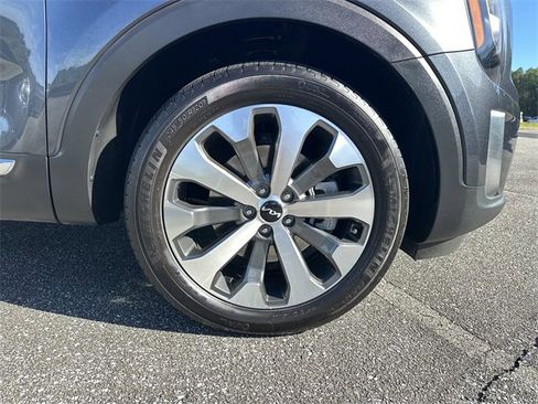 Used 2022 Kia Telluride EX w/ EX Premium Package image 13