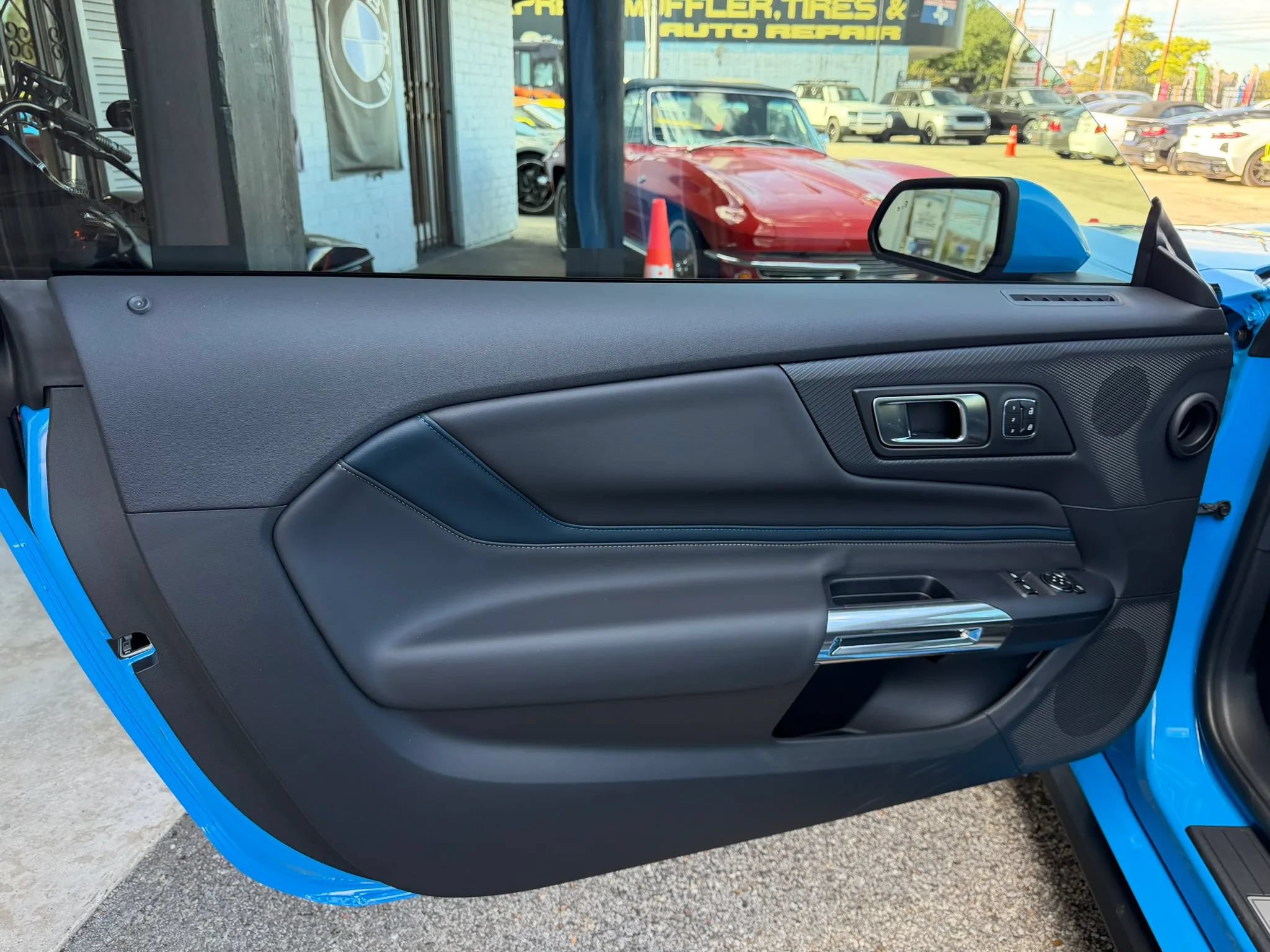 Used 2025 Ford Mustang GT Premium RWD image 19