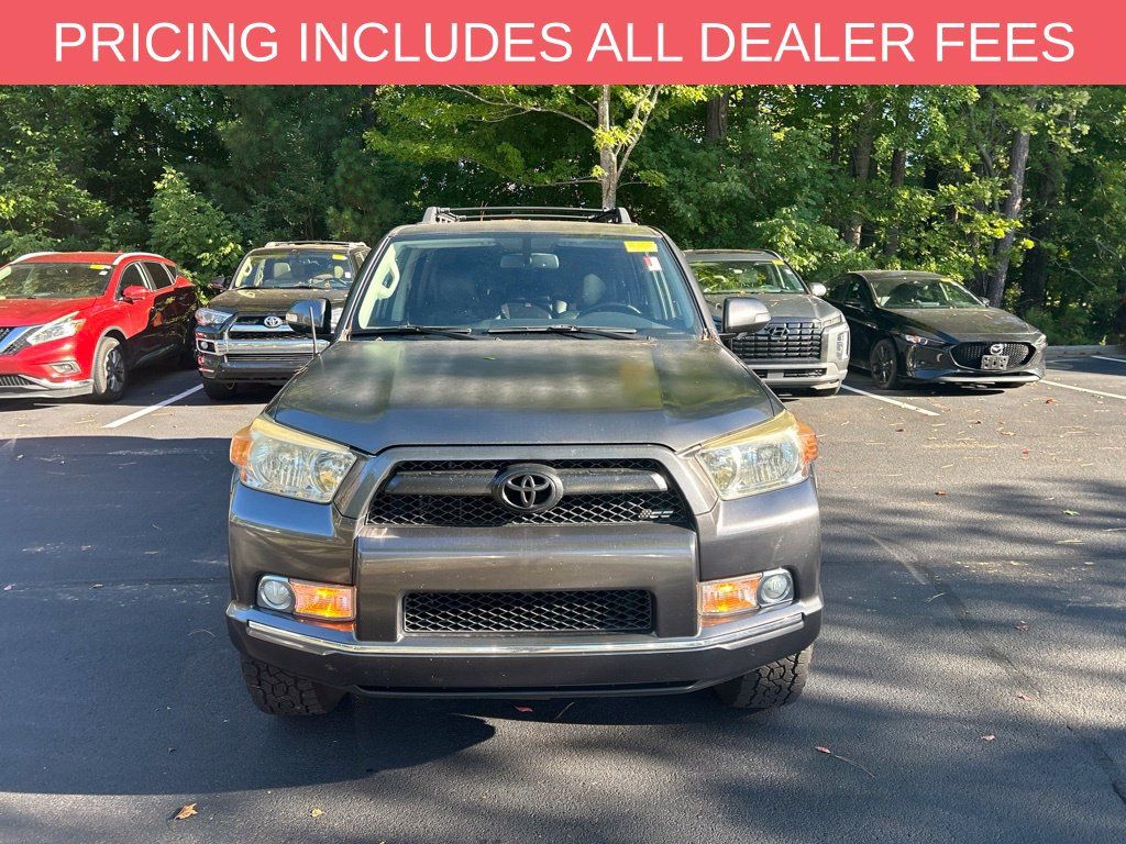 Used 2013 Toyota 4Runner Limited AWD/4WD image 3
