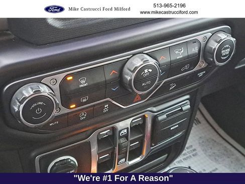 Used 2020 Jeep Wrangler Unlimited Sahara image 15