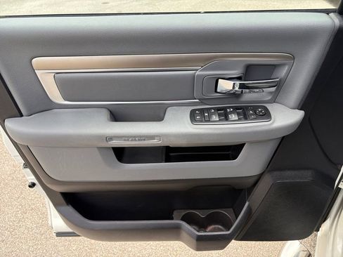 Used 2016 RAM 1500 Lone Star RWD image 24