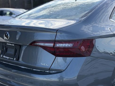 Used 2023 Volkswagen Jetta SEL image 11