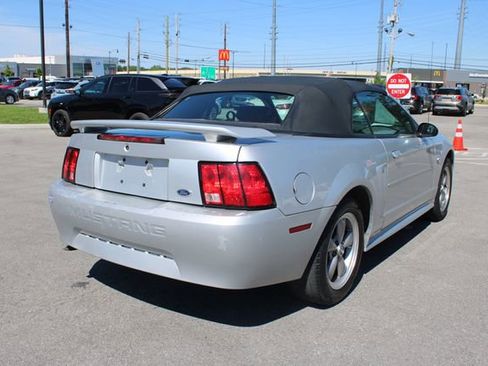 Used 2004 Ford Mustang Convertible RWD image 28