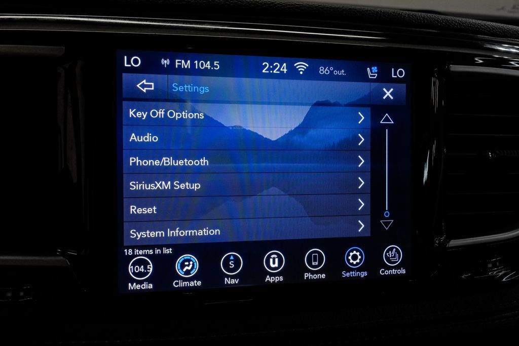Used 2020 Chrysler Pacifica Limited FWD image 47