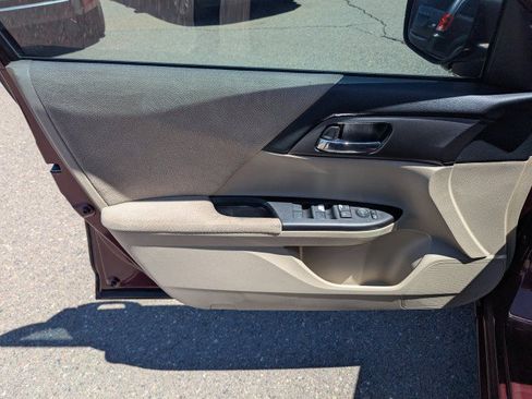 Used 2013 Honda Accord LX image 9