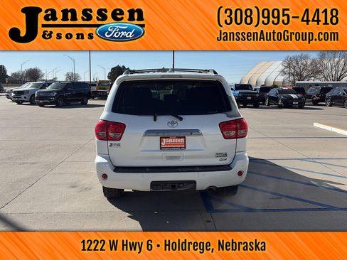 Used 2014 Toyota Sequoia Platinum image 7