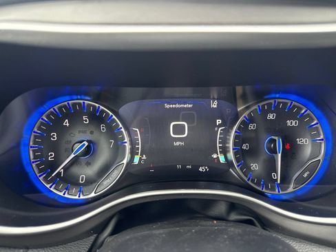 New 2027 Chrysler Pacifica Select FWD image 19