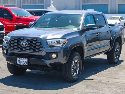 Certified 2021 Toyota Tacoma TRD Off-Road w/ Technology Package RWD image 3