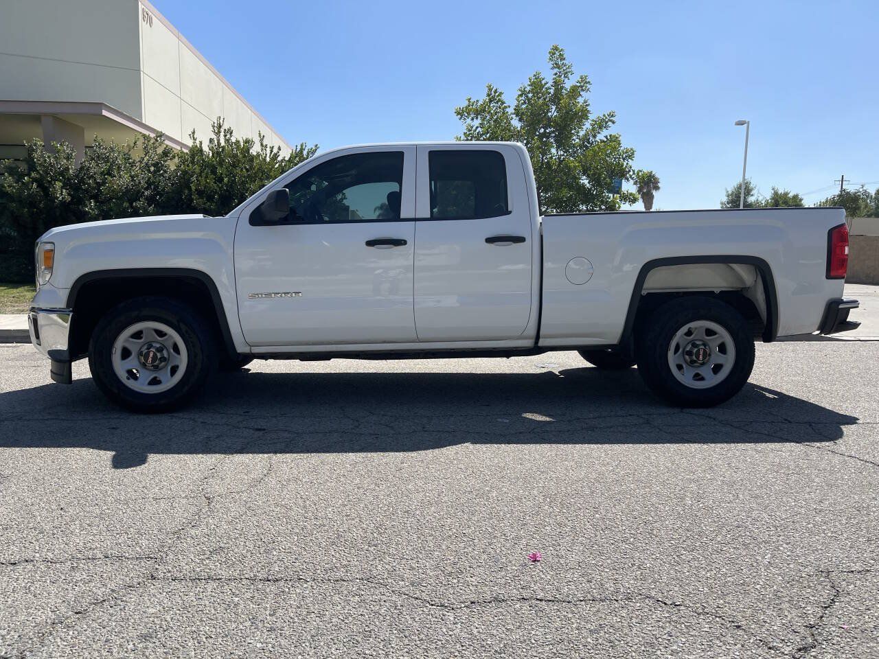 Used 2014 GMC Sierra 1500 2WD Double Cab image 1