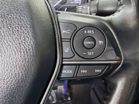 Used 2021 Toyota Camry SE image 15