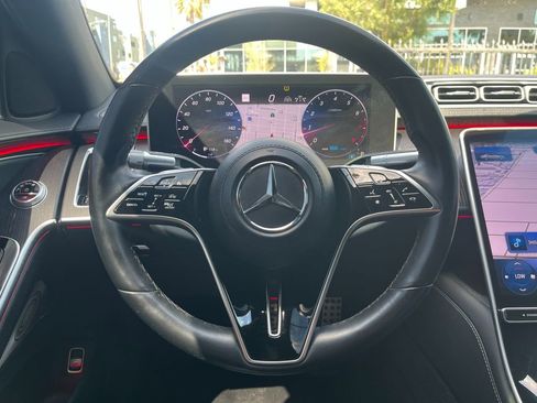 Used 2022 Mercedes-Benz S 500 4MATIC w/ AMG Line Package image 23