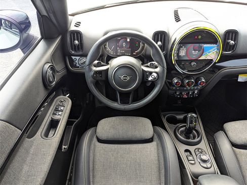 Used 2022 MINI Cooper Countryman S w/ Premium Package image 14