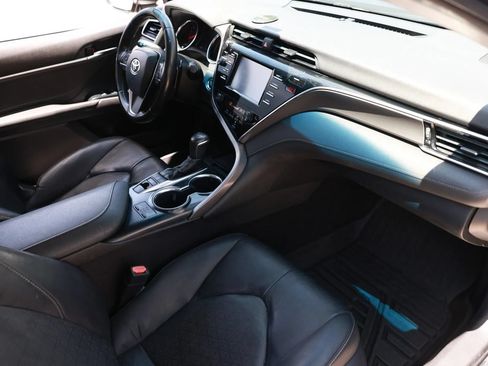 Used 2018 Toyota Camry XSE FWD image 24