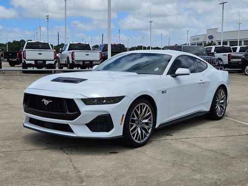 Used 2026 Ford Mustang GT RWD image 8