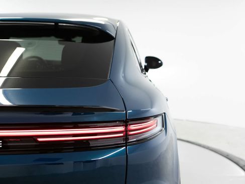 Certified 2024 Porsche Cayenne Coupe AWD/4WD image 38