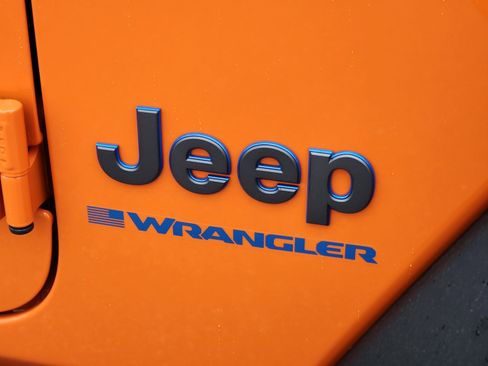 New 2025 Jeep Wrangler Unlimited Rubicon 4xe w/ Convenience Group image 24