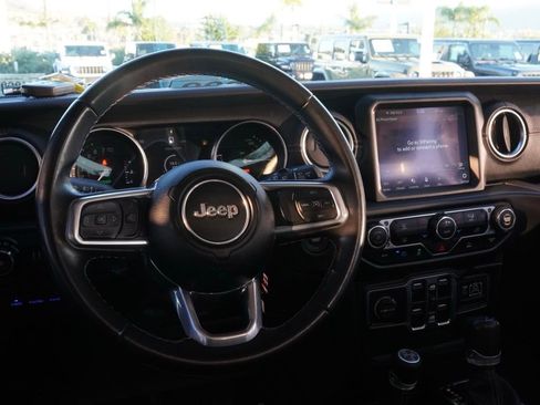 Used 2022 Jeep Wrangler Unlimited Sahara image 27