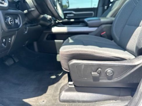 Used 2022 RAM 1500 Big Horn AWD/4WD image 33