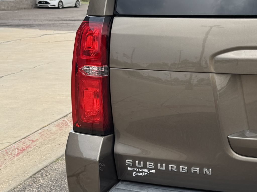 Used 2016 Chevrolet Suburban LTZ AWD/4WD image 7