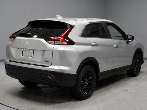 New 2025 Mitsubishi Eclipse Cross LE image 8