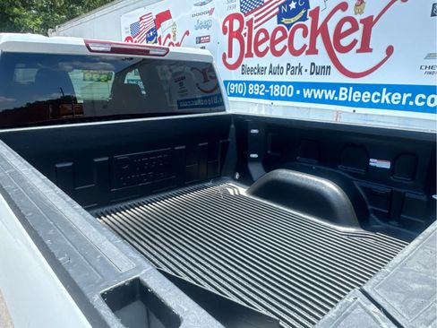 Used 2025 GMC Sierra 1500 SLT RWD image 23