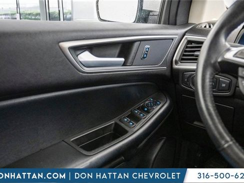 Used 2022 Ford Edge SEL image 17