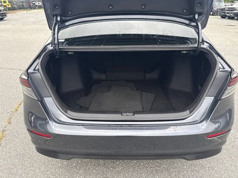 Used 2025 Honda Accord SE image 18