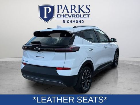 Used 2023 Chevrolet Bolt EUV Premier w/ Sun & Sound Package FWD image 7