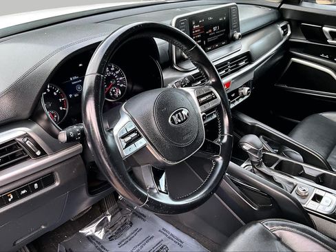 Used 2021 Kia Telluride LX FWD image 17