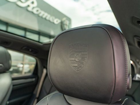 Used 2023 Porsche Cayenne S image 14