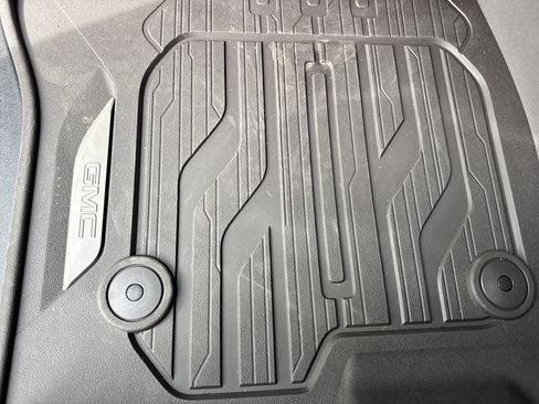 New 2026 GMC Yukon Elevation image 17