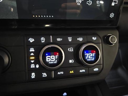 New 2026 Land Rover Defender 110 S image 22