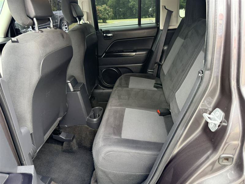Used 2016 Jeep Patriot Latitude FWD image 17