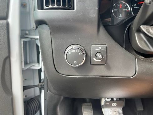 Used 2025 Chevrolet Express 2500 w/ Driver Convenience Package RWD image 16