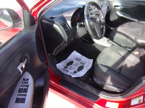 Used 2010 Toyota Corolla S image 2