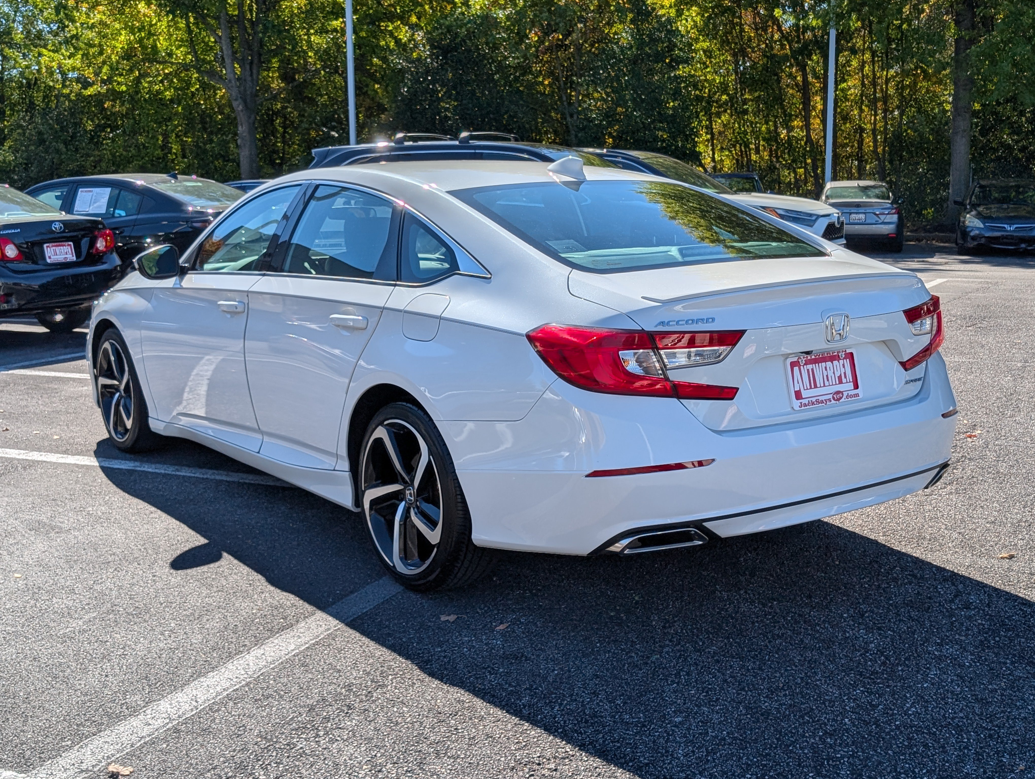 Used 2018 Honda Accord Sport image 5