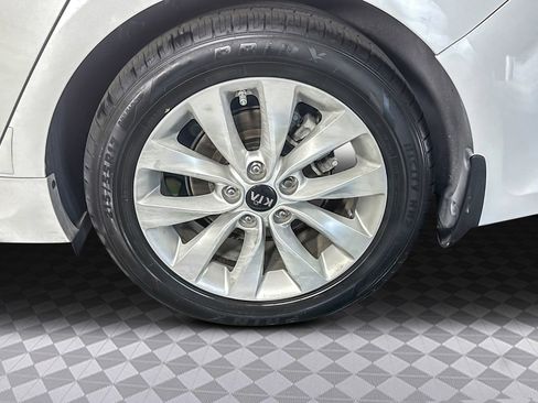 Used 2018 Kia Optima S image 34