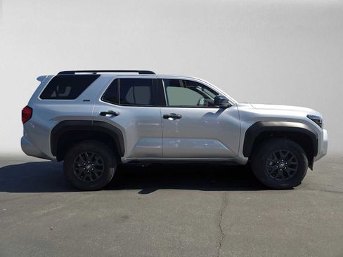 Certified 2026 Toyota 4Runner SR5 AWD/4WD image 2
