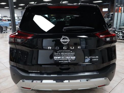 Used 2023 Nissan Rogue Platinum w/ Platinum Premium Package image 4