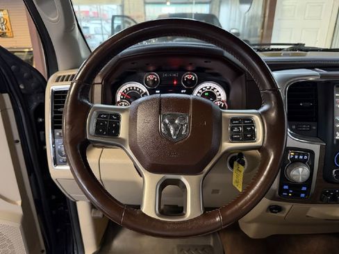 Used 2017 RAM 1500 Laramie AWD/4WD image 21