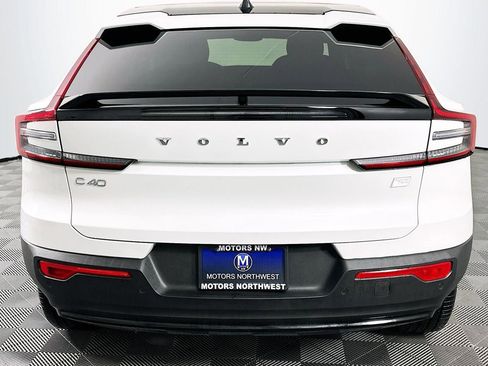 Used 2023 Volvo C40 P8 Recharge Ultimate image 19