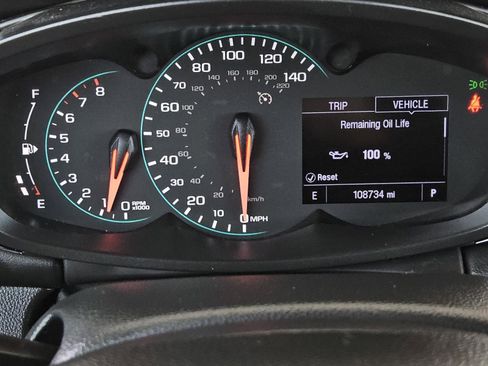 Used 2020 Chevrolet Trax LT w/ LT Convenience Package image 20