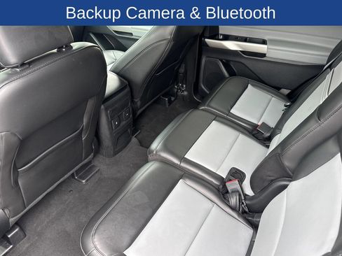 Certified 2022 Ford Explorer XLT w/ Equipment Group 202A RWD image 16