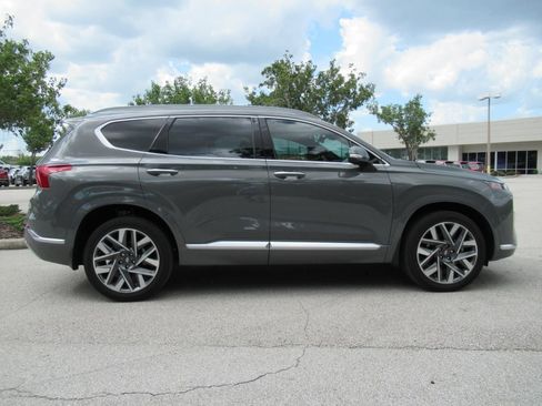 Used 2023 Hyundai Santa Fe Calligraphy FWD image 2