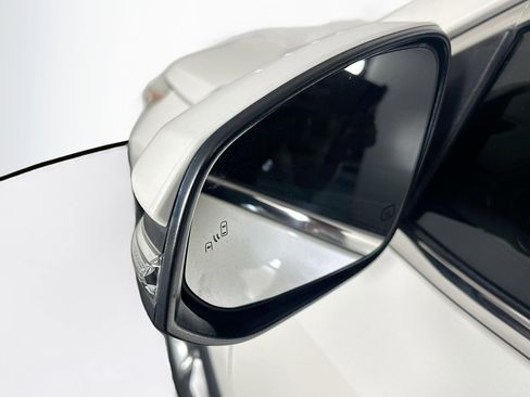 Used 2015 Toyota Highlander Limited image 16