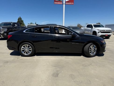 Used 2017 Chevrolet Malibu Hybrid w/ Leather Package FWD image 10
