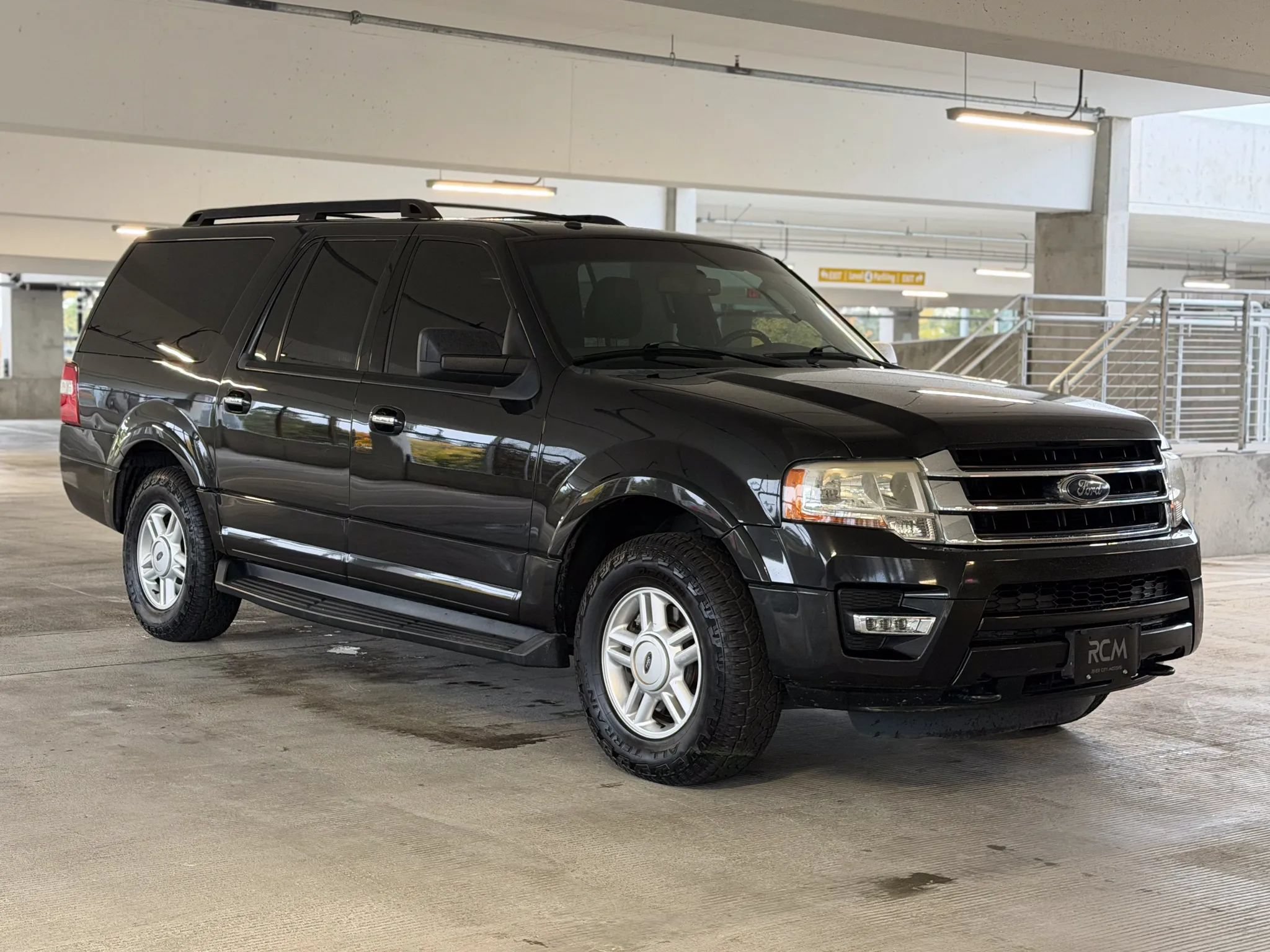 Used 2015 Ford Expedition EL XLT w/ Equipment Group 202A AWD/4WD image 3